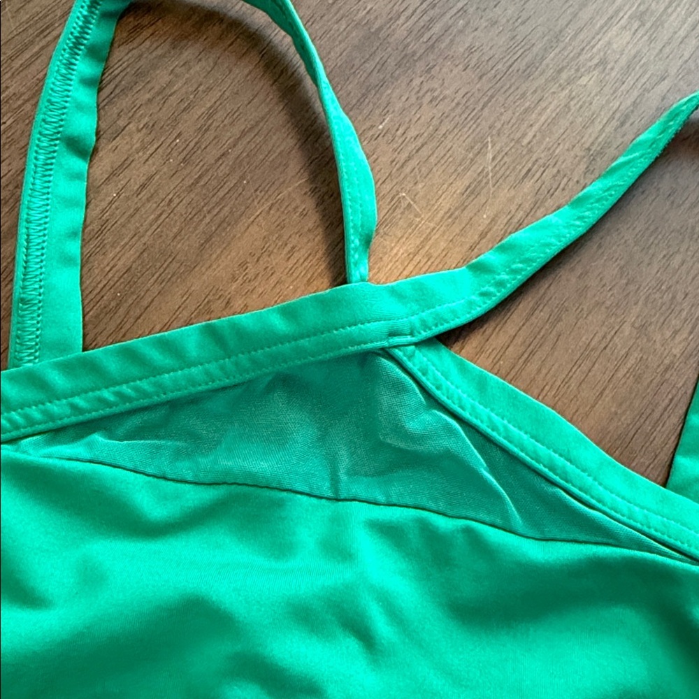 Super cute sports bra - Picture 2 of 5